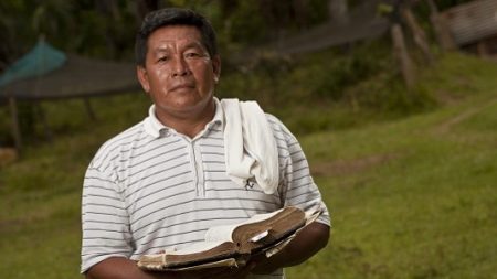 Del PC a la imprenta –Entregando la Palabra de Dios