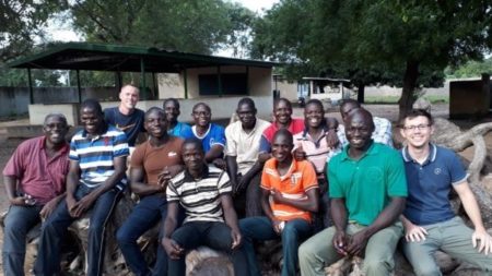 Colaborando con la iglesia africana en los límites de su alcance