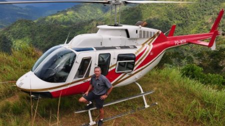 Tres helicópteros para PNG